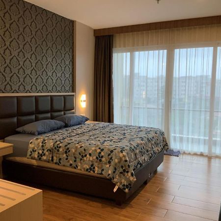 Palam Mansion At Aston Apartment - Batam Nagoya Esterno foto